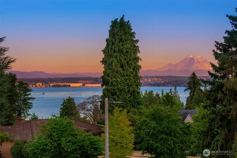 $2,495,000 | 6070 Seward Park Avenue South, Seattle, WA 98118