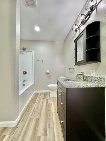 $179,500 | 21 Thornapple Lake Road, Nashville, MI 49073