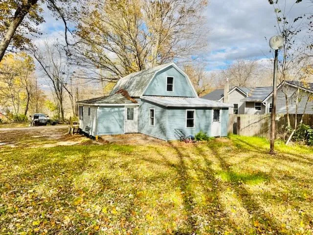 $179,500 | 21 Thornapple Lake Road, Nashville, MI 49073