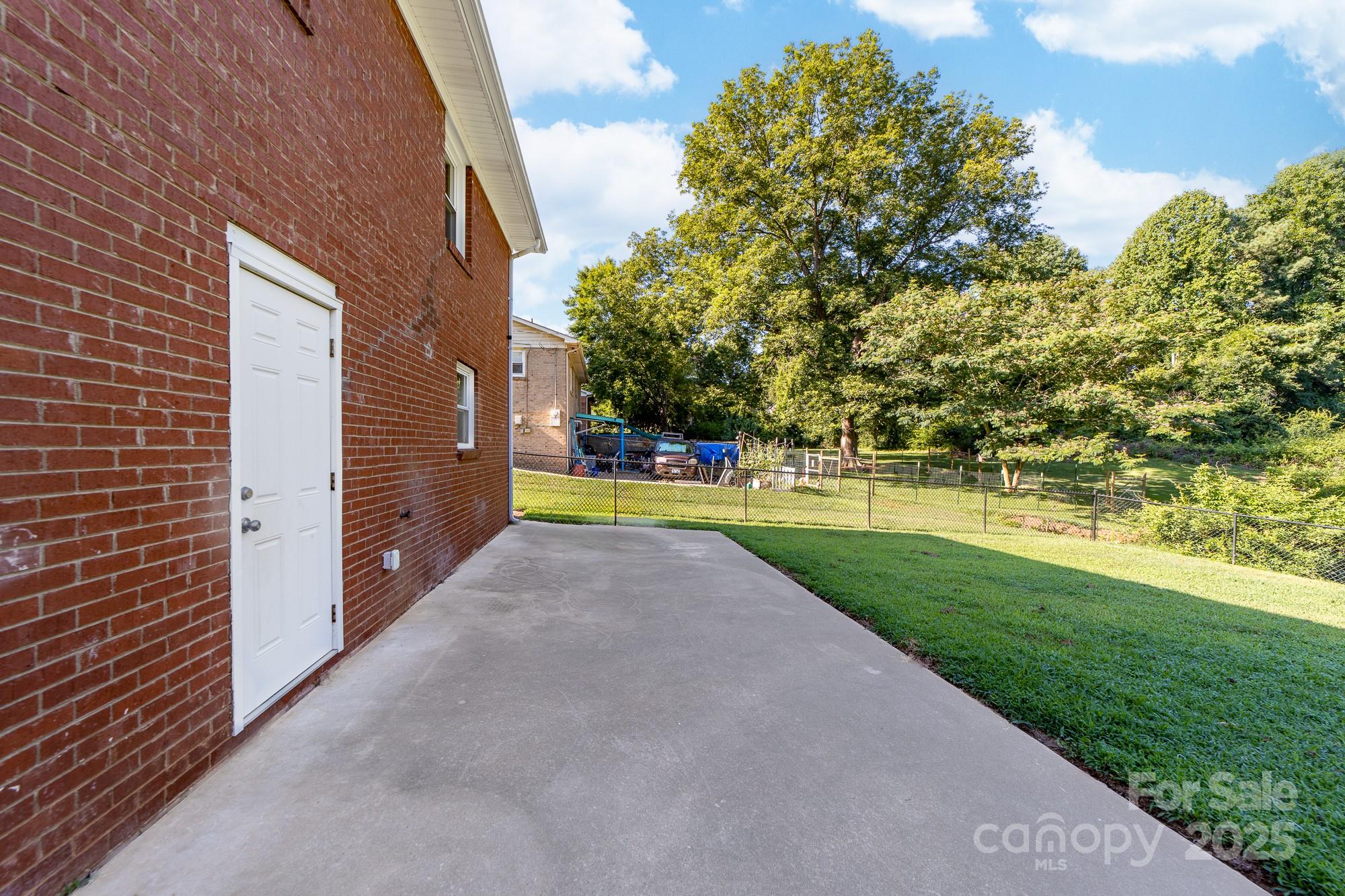 804 Tryon Street Shelby, NC 28150 - Photo 7 of 27 Gallery Image 7