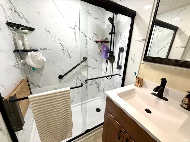 $159,900 | 201 S Street, Bedford, IN 47421