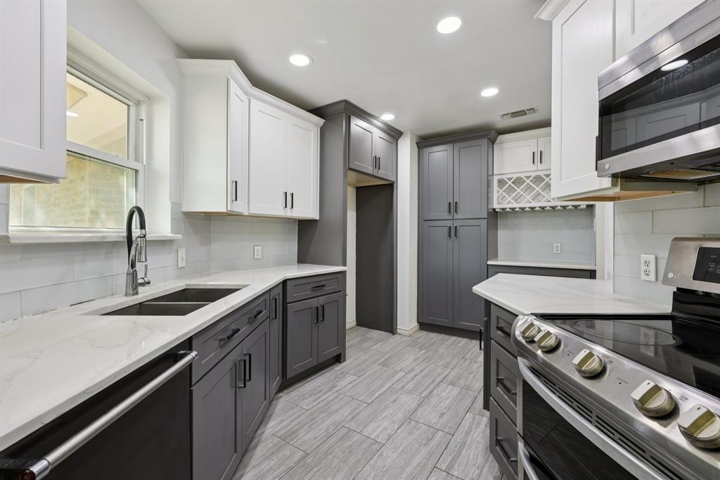 2417 Meadow Court Bedford, TX 76021 - Photo 11 of 28