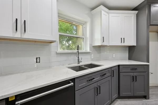 $395,000 | 2417 Meadow Court, Bedford, TX 76021