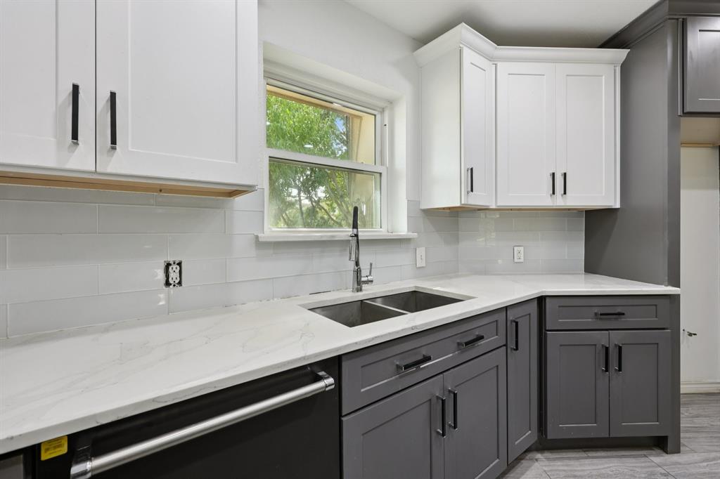 2417 Meadow Court Bedford, TX 76021 - Photo 12 of 28