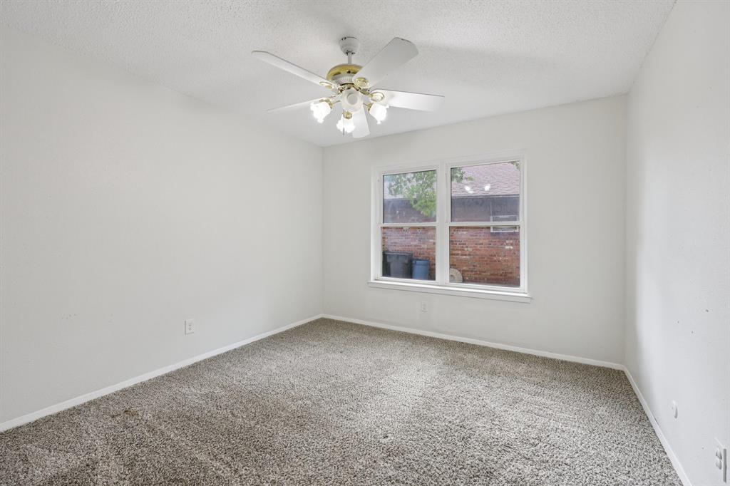 2417 Meadow Court Bedford, TX 76021 - Photo 13 of 28