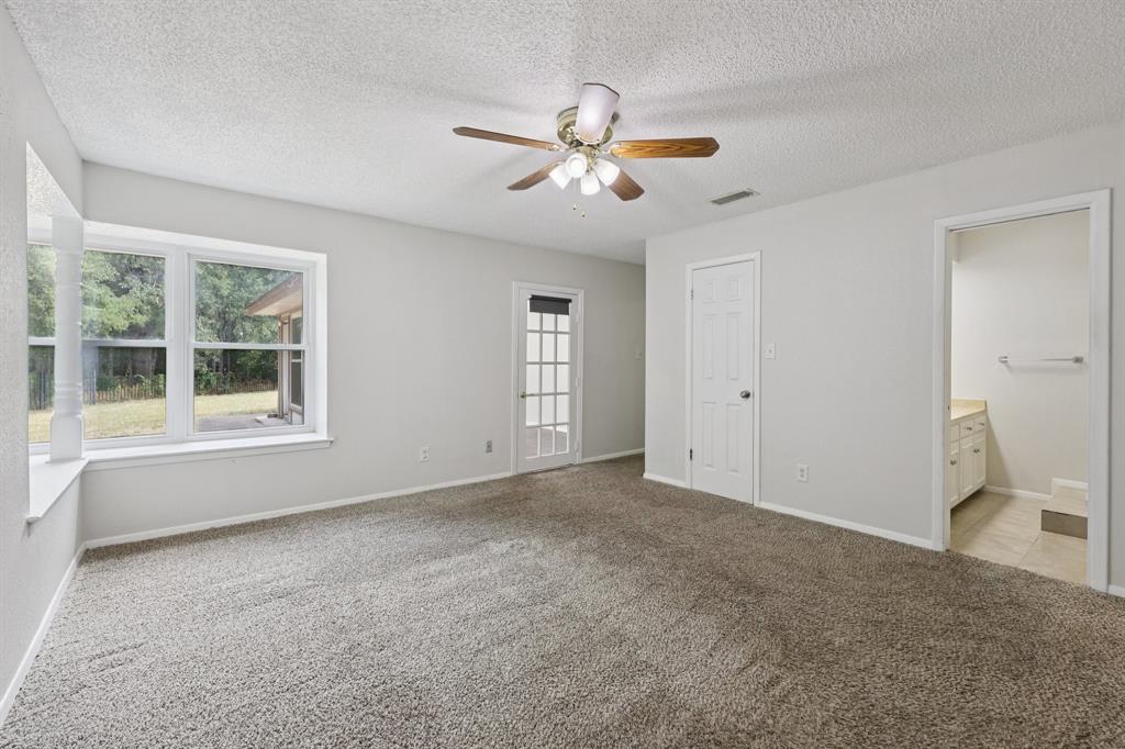 2417 Meadow Court Bedford, TX 76021 - Photo 15 of 28