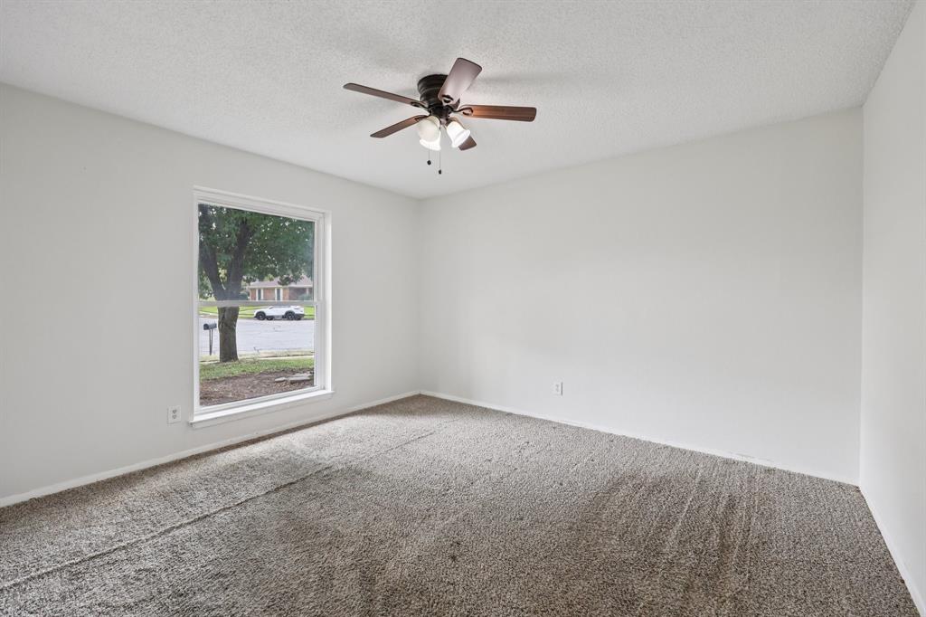 2417 Meadow Court Bedford, TX 76021 - Photo 20 of 28