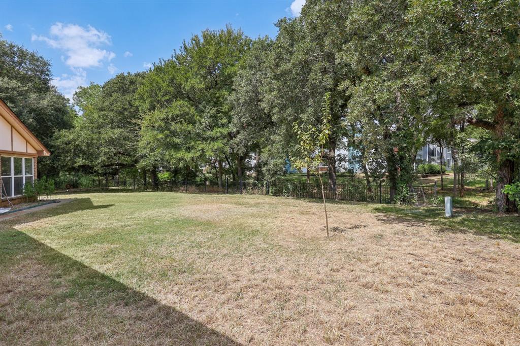 2417 Meadow Court Bedford, TX 76021 - Photo 27 of 28