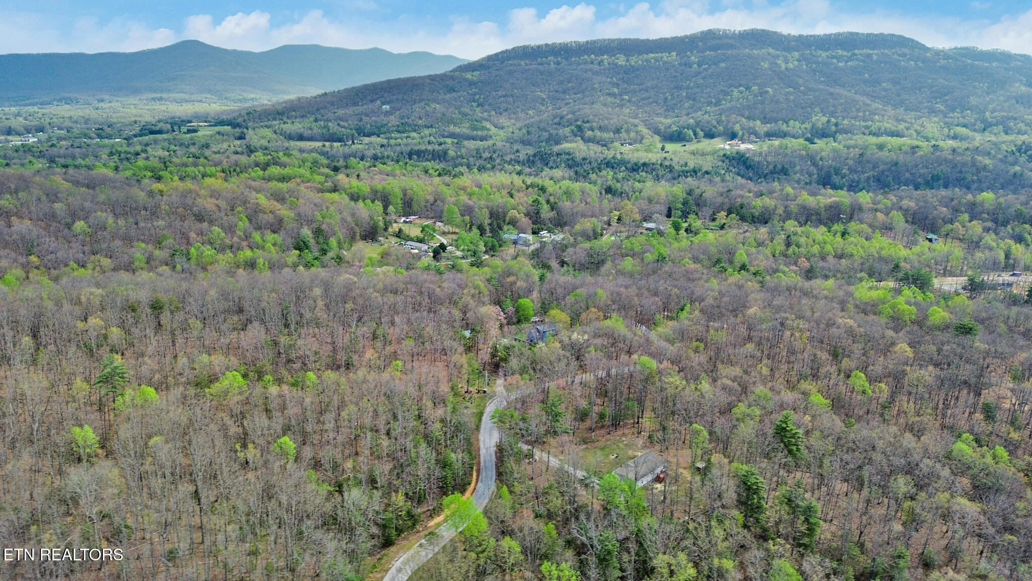 116 Grouse Ridge Road Harriman, TN 37748 - Photo 33 of 33 dji_0552-dji_0554