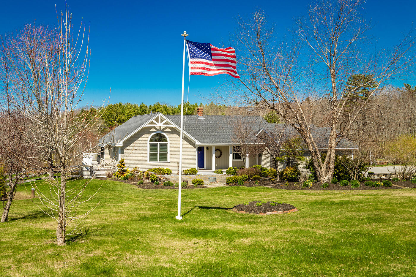 947 Beach Road Lincolnville, ME 04849 - Photo 1 of 29 Primary photo