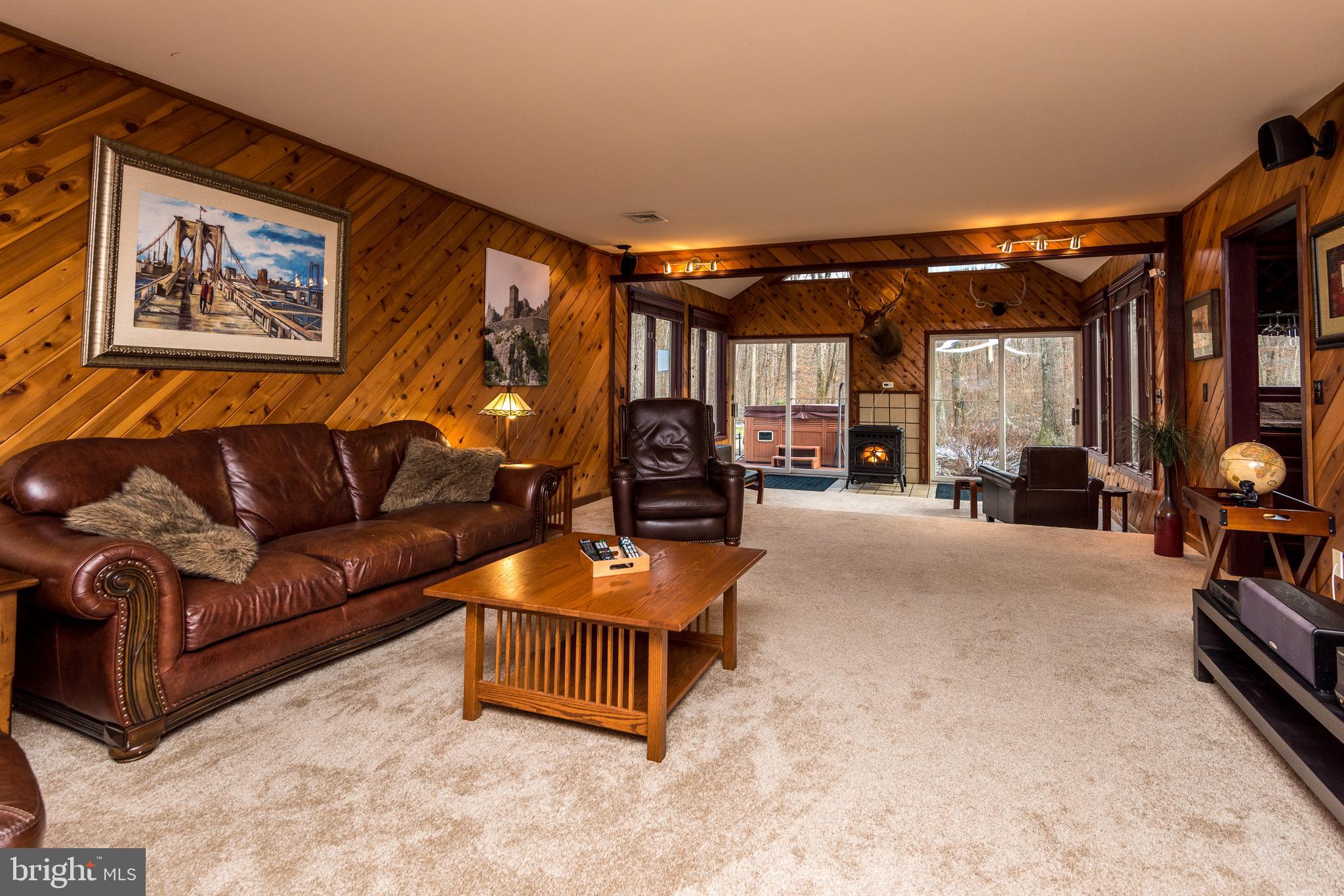 1392 Cobbler Road Quakertown, PA 18951 - Photo 2 of 65 Inviting Living room/Family room