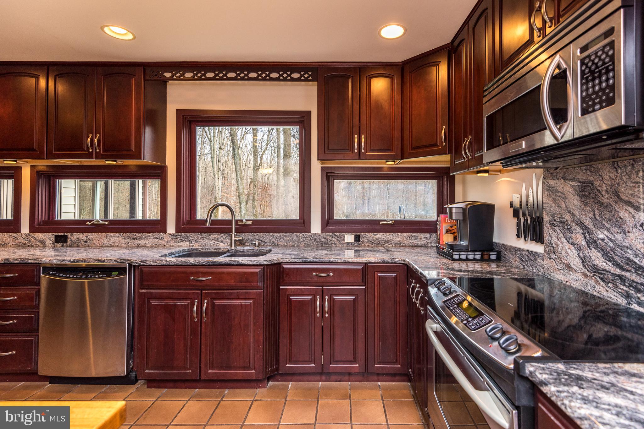 1392 Cobbler Road Quakertown, PA 18951 - Photo 11 of 65 Lots of counter space