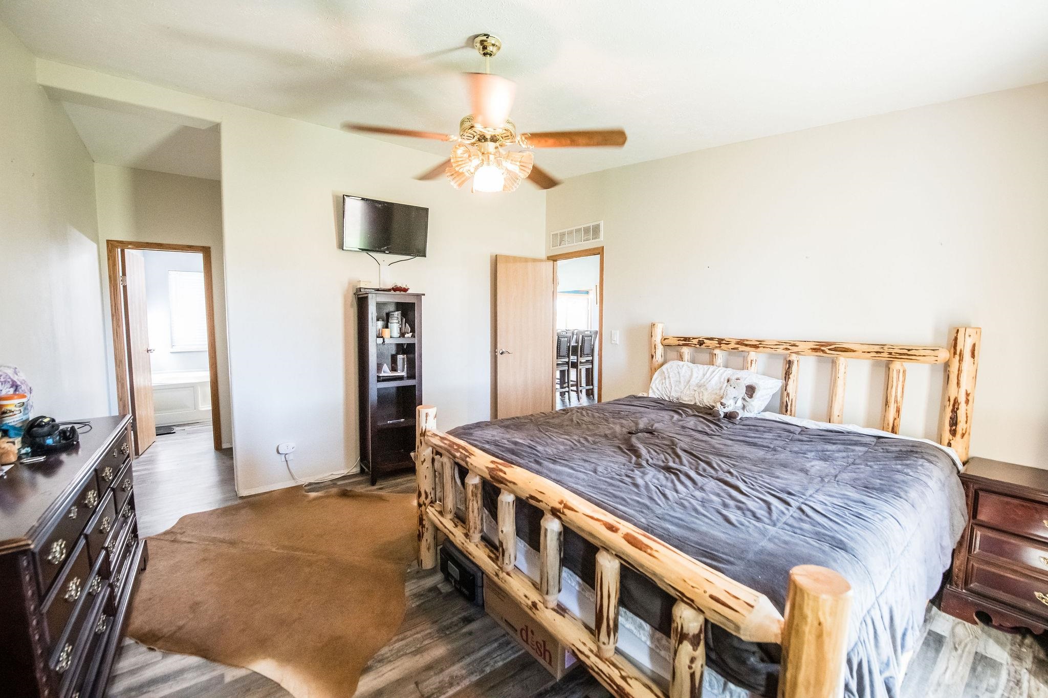 1129 Q Road Loma, CO 81524 - Photo 10 of 42