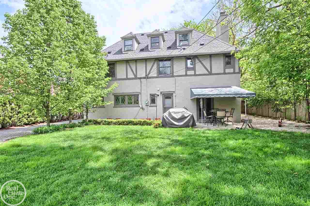 1045 Harvard Road Grosse Pointe, MI 48230 - Photo 5 of 29 31246253-4.JPG
