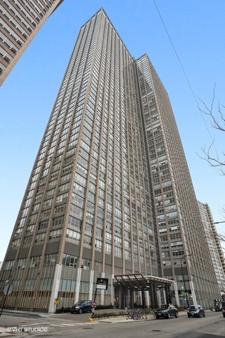 655 West Irving Park Road, Unit 1007 Chicago, IL 60613 - Photo 1 of 21
