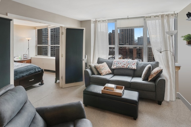 655 West Irving Park Road, Unit 1007 Chicago, IL 60613 - Photo 12 of 21