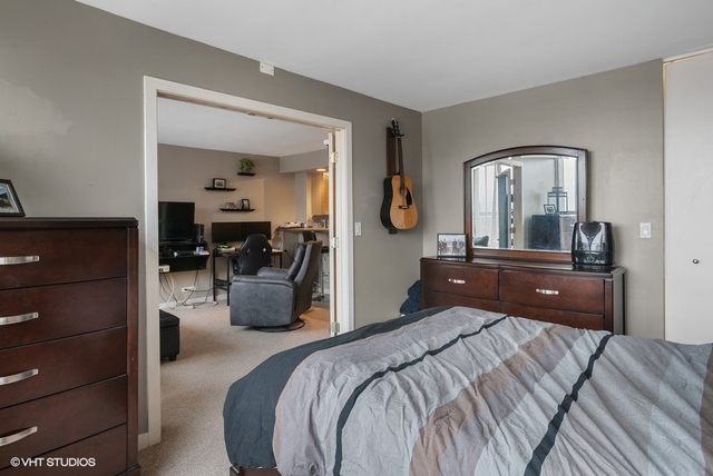 655 West Irving Park Road, Unit 1007 Chicago, IL 60613 - Photo 16 of 21