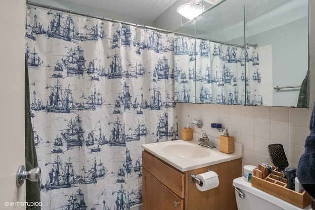 655 West Irving Park Road, Unit 1007 Chicago, IL 60613 - Photo 18 of 21