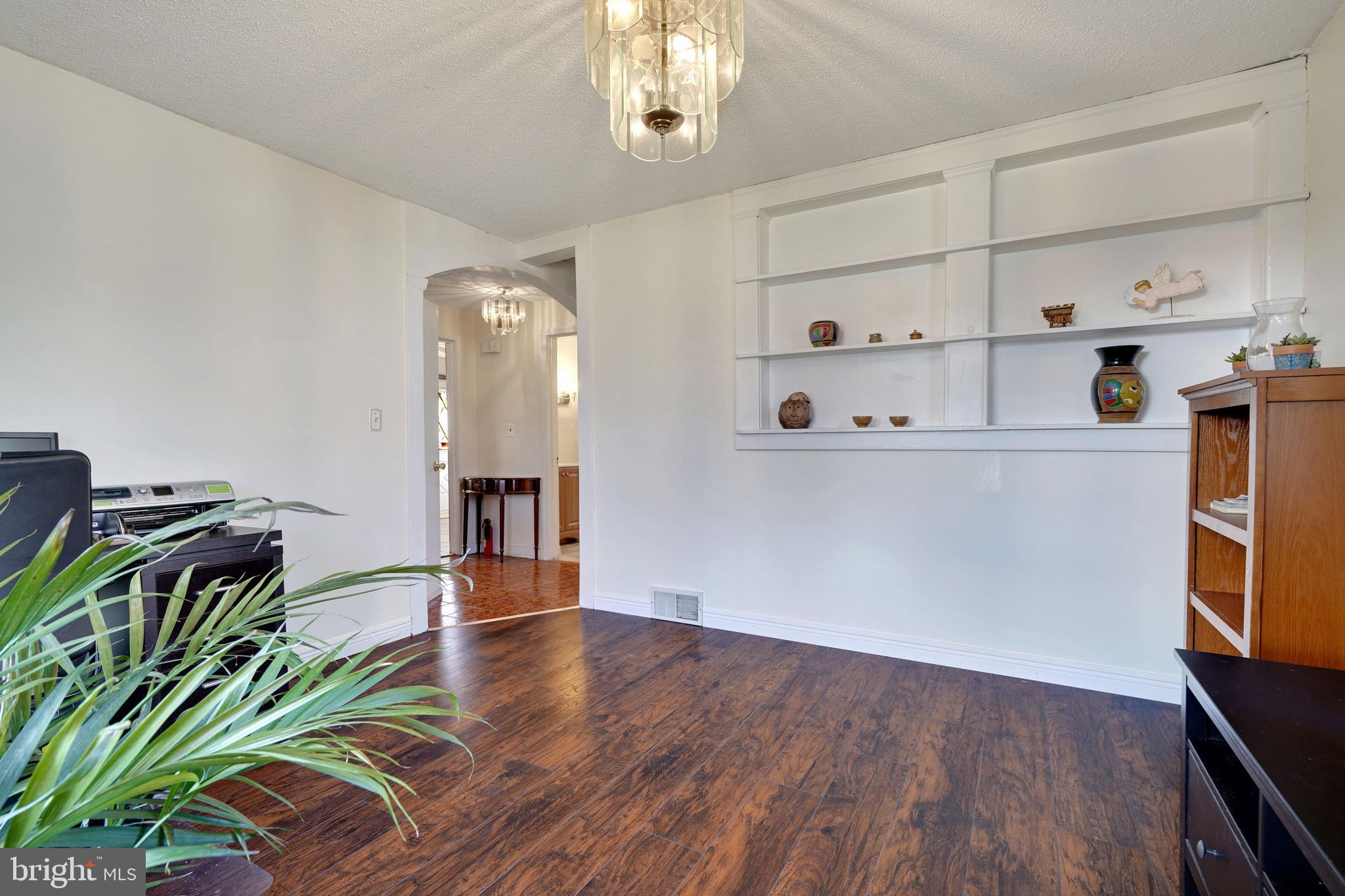 59 Axford Road Trenton, NJ 08610 - Photo 16 of 42 Dining / or Home Office