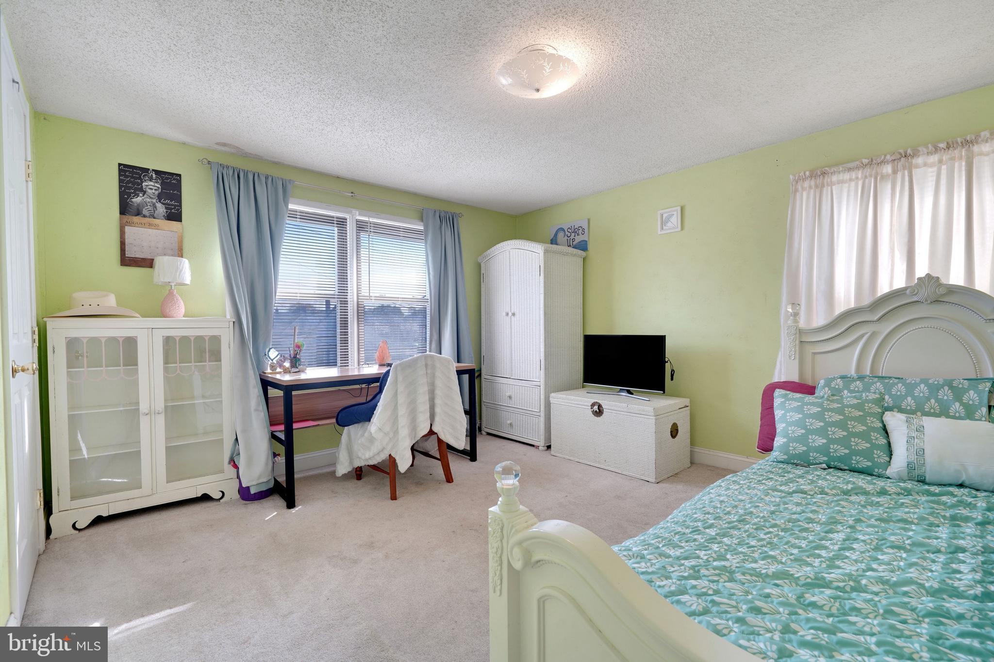 59 Axford Road Trenton, NJ 08610 - Photo 19 of 42 Bedroom 2 - Second Floor