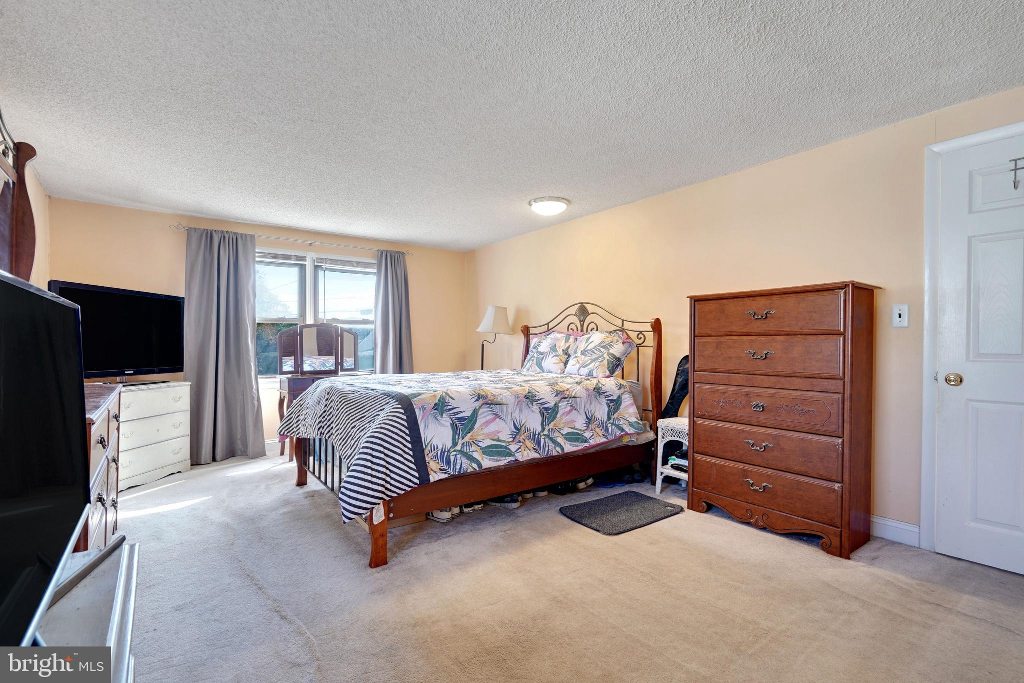 59 Axford Road Trenton, NJ 08610 - Photo 22 of 42 Bedroom 4 - Master - Second Floor