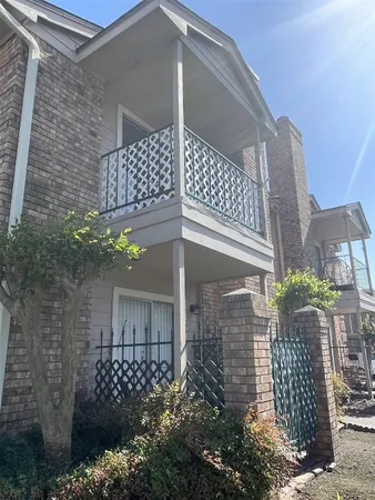 $84,800 | 3770 Loverswood Drive, Unit 1010, Houston, TX 77014