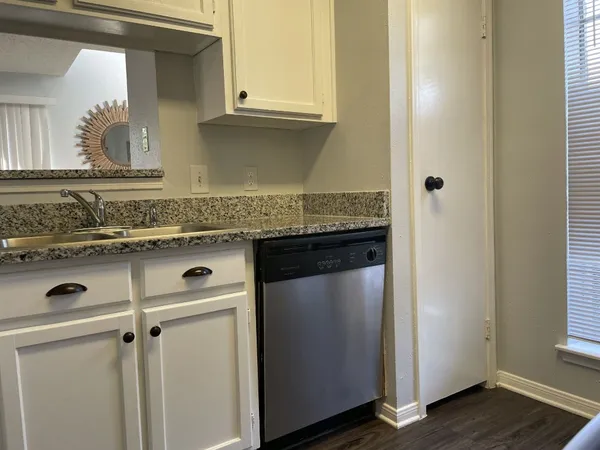 $84,800 | 3770 Loverswood Drive, Unit 1010, Houston, TX 77014