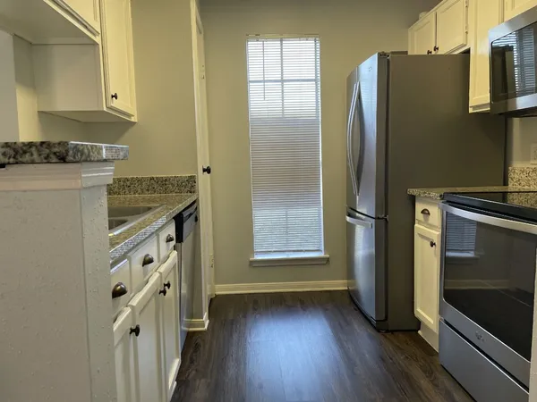 $84,800 | 3770 Loverswood Drive, Unit 1010, Houston, TX 77014