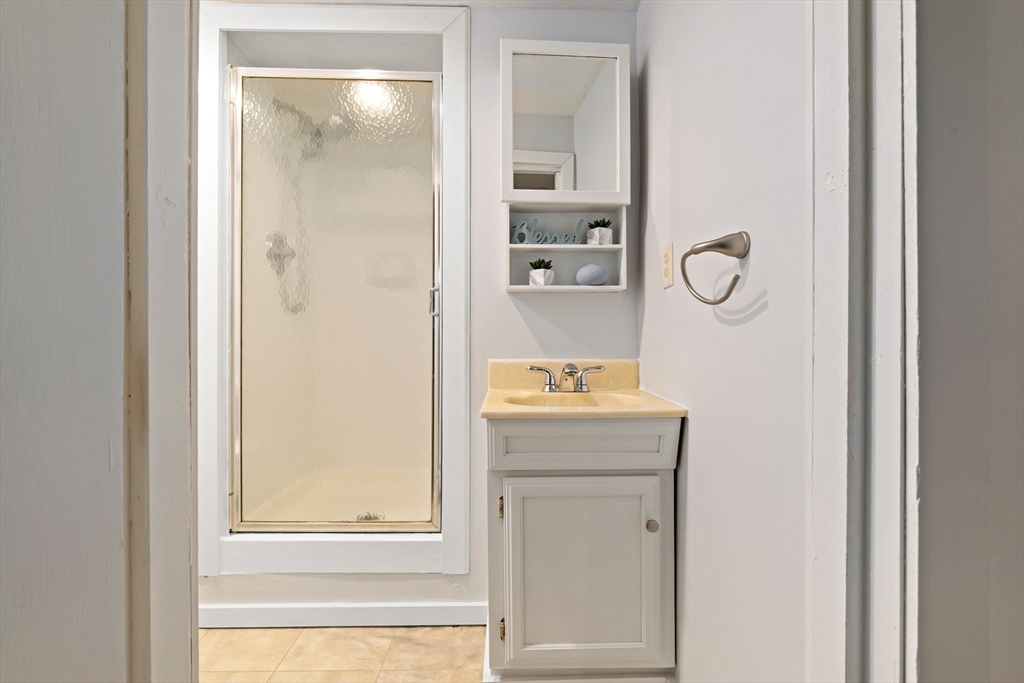 610 Main Street Boxford, MA 01921 - Photo 30 of 40 Gallery Image 30