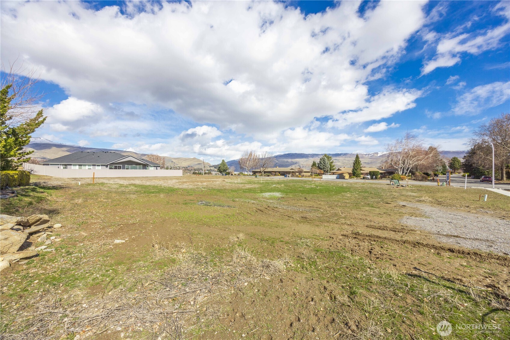 1808 North Road Wenatchee, WA 98801 - Photo 2 of 4 a view of an ocean