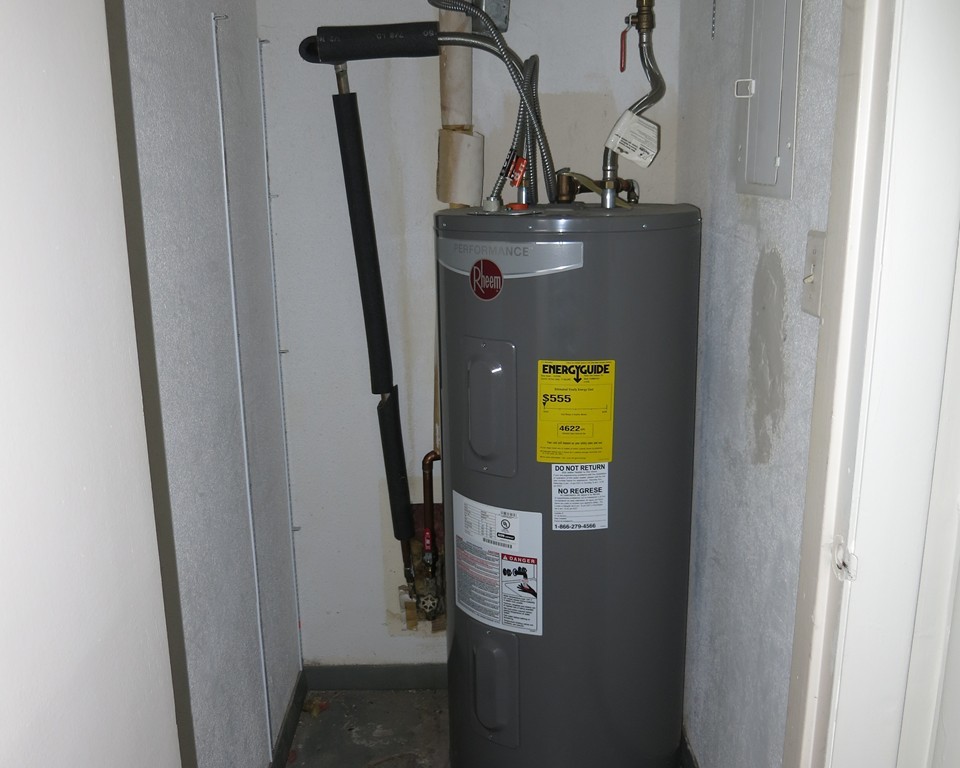 170 East Hadley Road, Unit 87 Amherst, MA 01002 - Photo 9 of 14