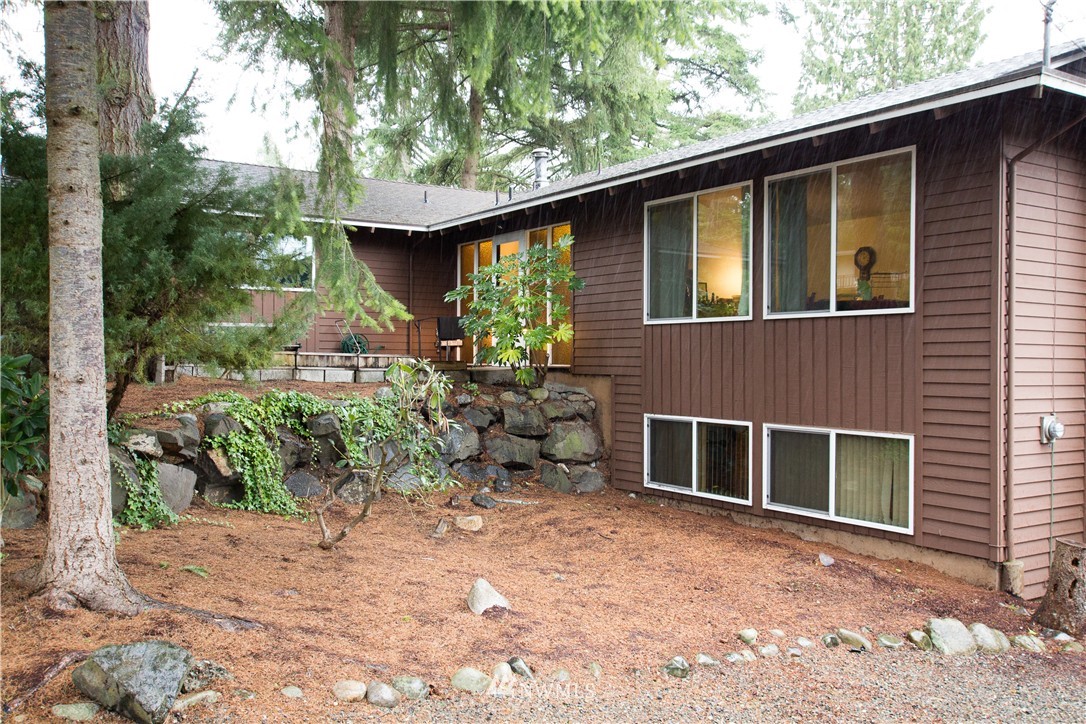 14537 Southeast 183rd Street Renton, WA 98058 - Photo 2 of 22 Gallery Image 2