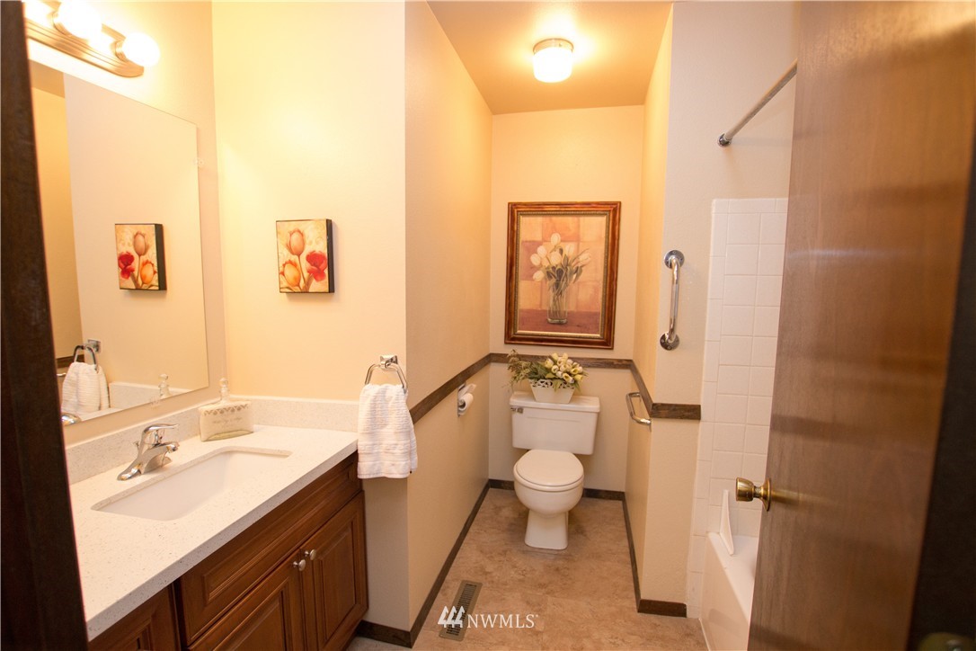 14537 Southeast 183rd Street Renton, WA 98058 - Photo 12 of 22 Gallery Image 12