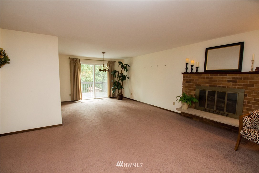 14537 Southeast 183rd Street Renton, WA 98058 - Photo 6 of 22 Gallery Image 6