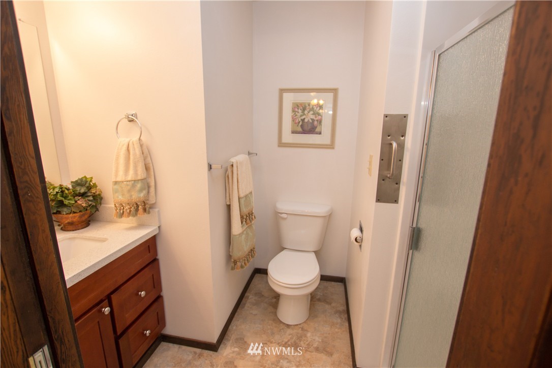14537 Southeast 183rd Street Renton, WA 98058 - Photo 9 of 22 Gallery Image 9