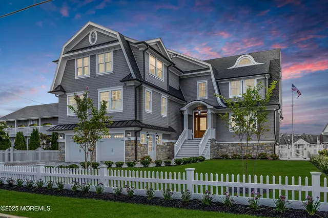 $6,499,000 | 122 Squan Beach Drive, Mantoloking, NJ 08738