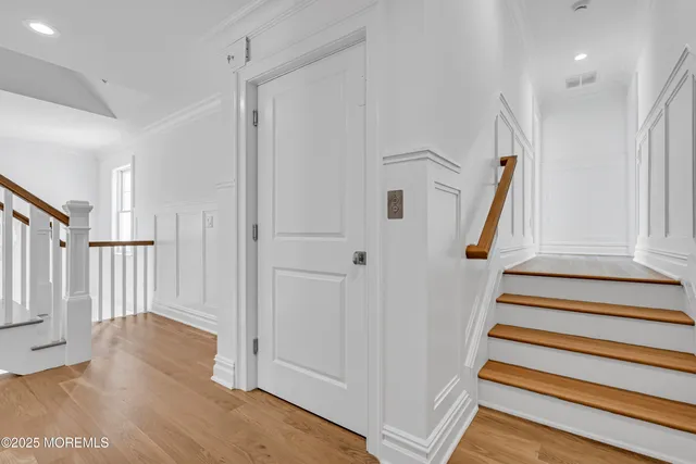 $6,499,000 | 122 Squan Beach Drive, Mantoloking, NJ 08738