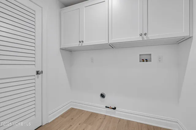 $6,499,000 | 122 Squan Beach Drive, Mantoloking, NJ 08738