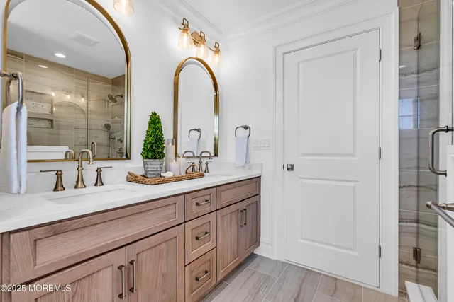 $6,499,000 | 122 Squan Beach Drive, Mantoloking, NJ 08738