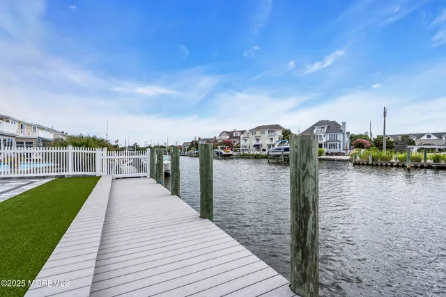 $6,499,000 | 122 Squan Beach Drive, Mantoloking, NJ 08738
