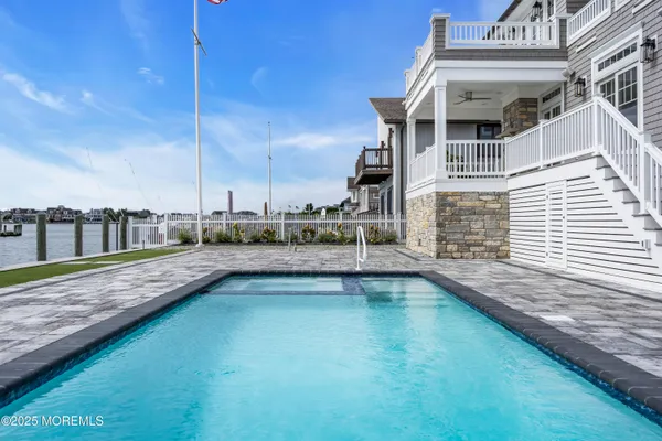 $6,499,000 | 122 Squan Beach Drive, Mantoloking, NJ 08738