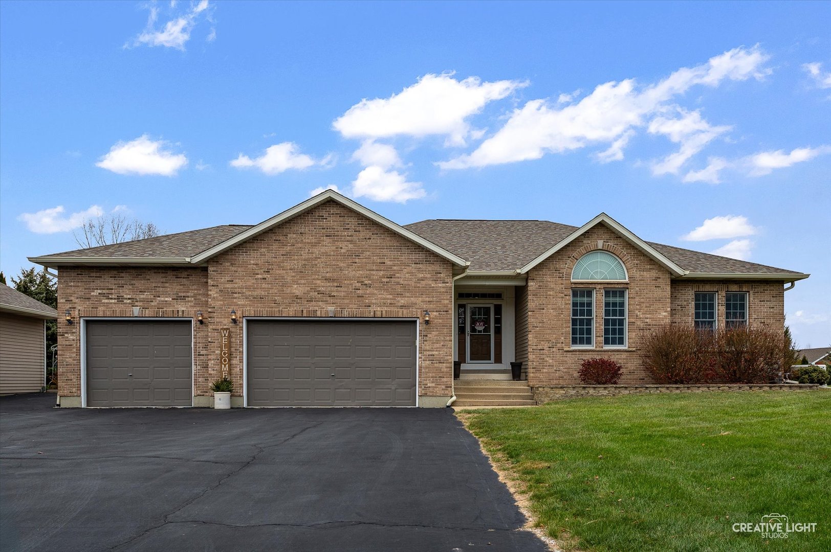 2375 North 4060th Road Sheridan, IL 60551 - Photo 1 of 32 Gallery Image 1