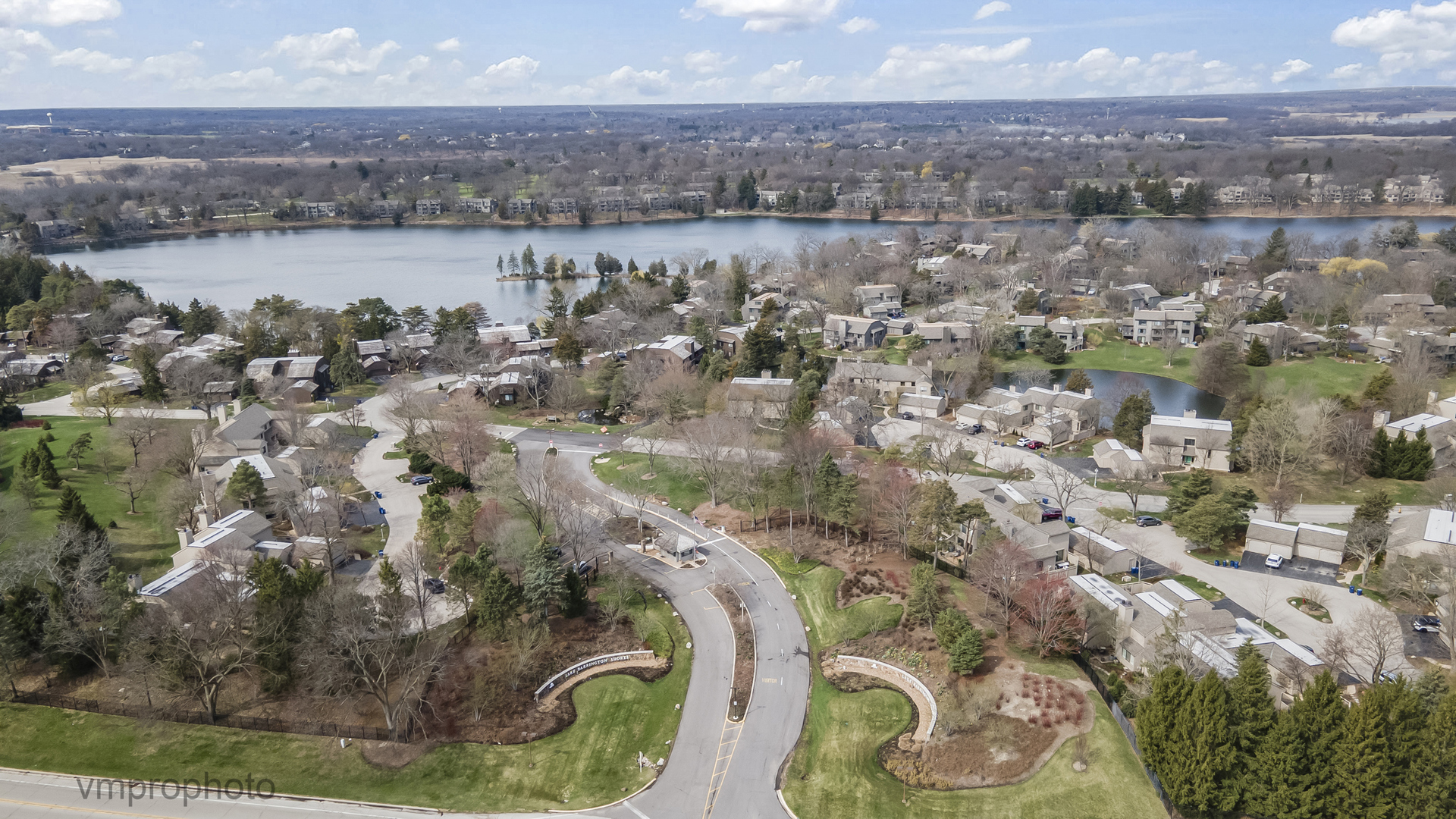 312 Woodview Road Lake Barrington, IL 60010 - Photo 46 of 54 Gallery Image 46