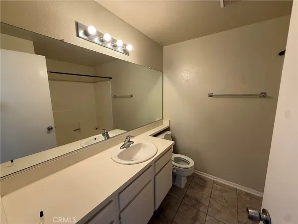 $3,995 | 14 Woodleaf, Irvine, CA 92614