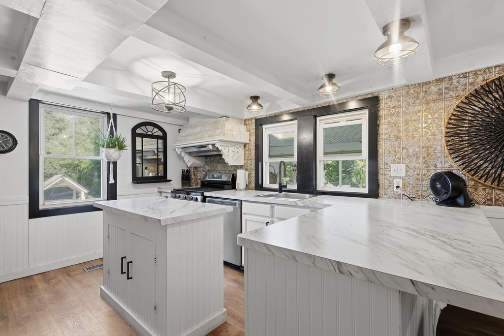 53 Wareham Street Middleboro, MA 02346 - Photo 11 of 33