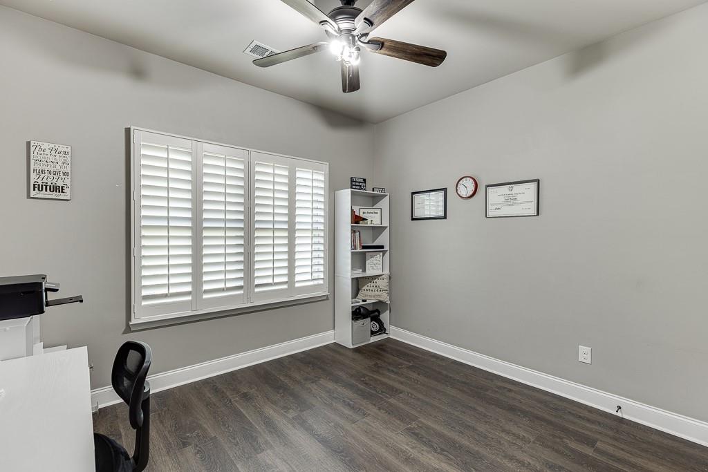 2858 Shadowstone Way Winder, GA 30680 - Photo 28 of 52 a view of a livingroom with a workspace