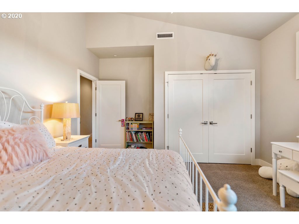 5791 Northwest Hood Loop Camas, WA 98607 - Photo 25 of 29 Gallery Image 25