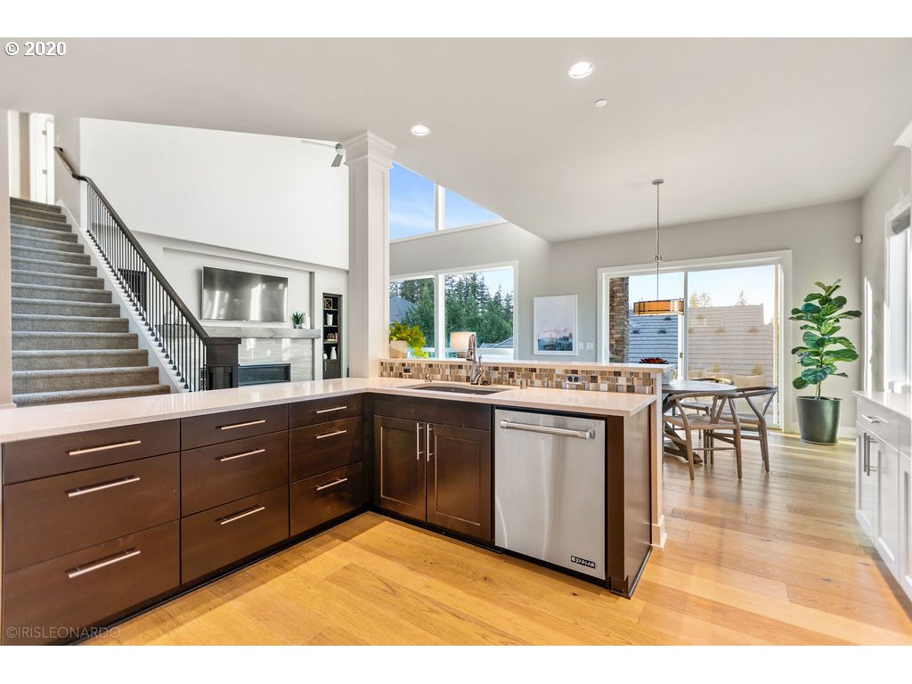 5791 Northwest Hood Loop Camas, WA 98607 - Photo 6 of 29 Gallery Image 6