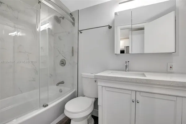 $2,050 | 7241 Miami Lakes Drive, Unit D14, Miami Lakes, FL 33014