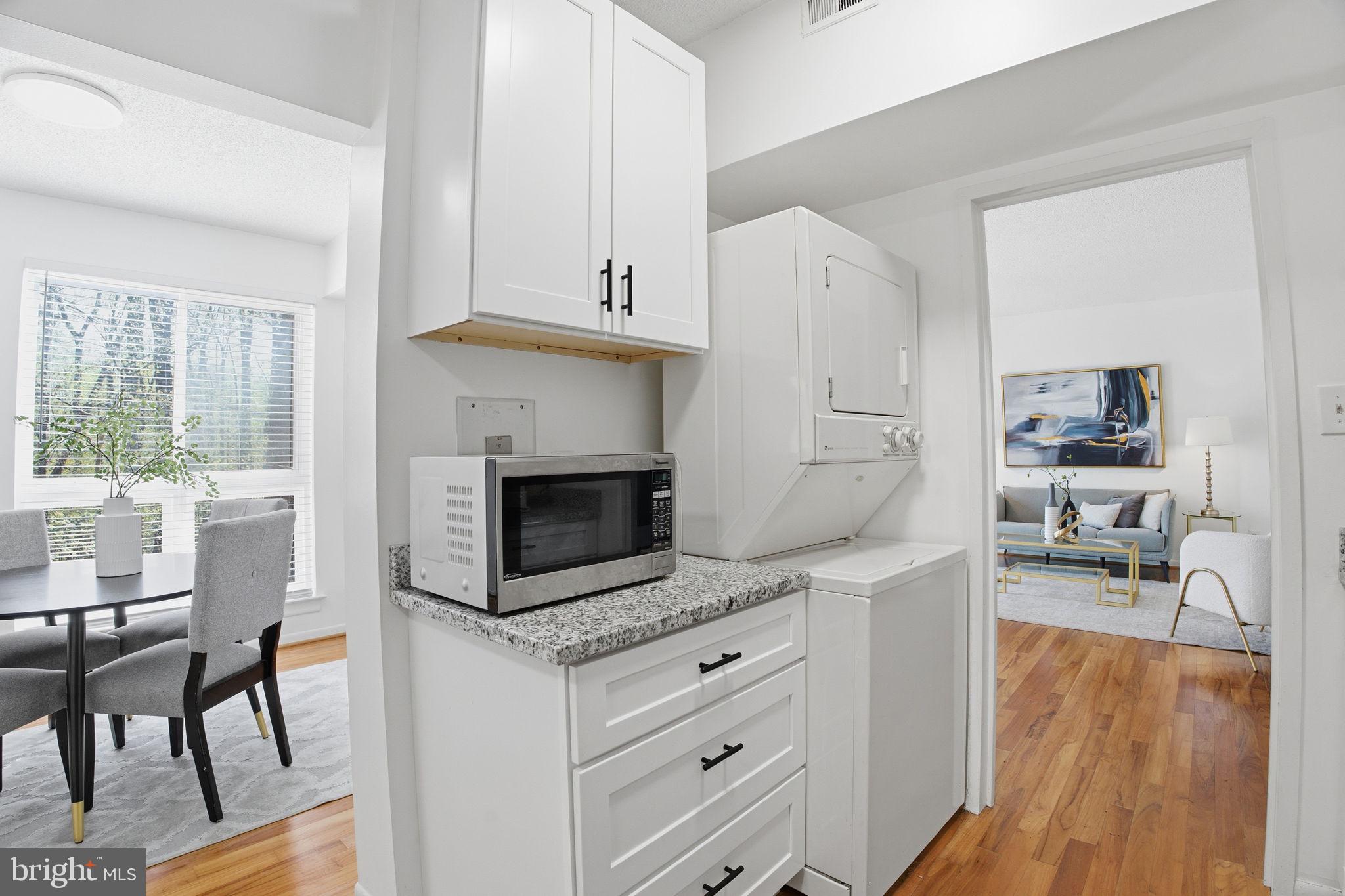 11805 Breton Court, Unit 1A Reston, VA 20191 - Photo 16 of 25 Kitchen with Appliances